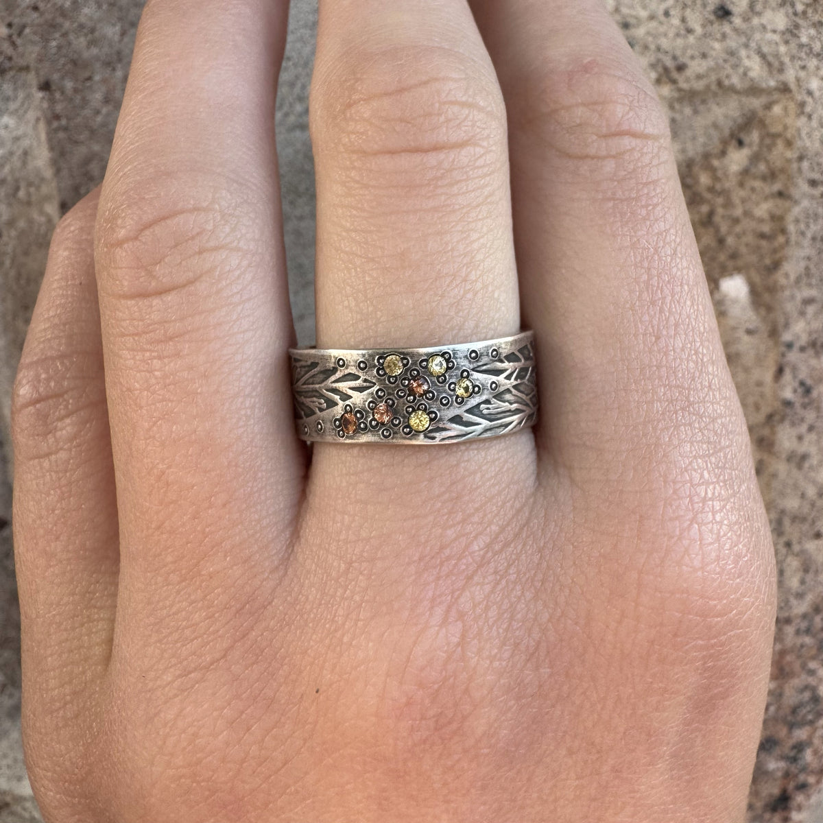 Leaf Sprinkle Ring - Robin Wells