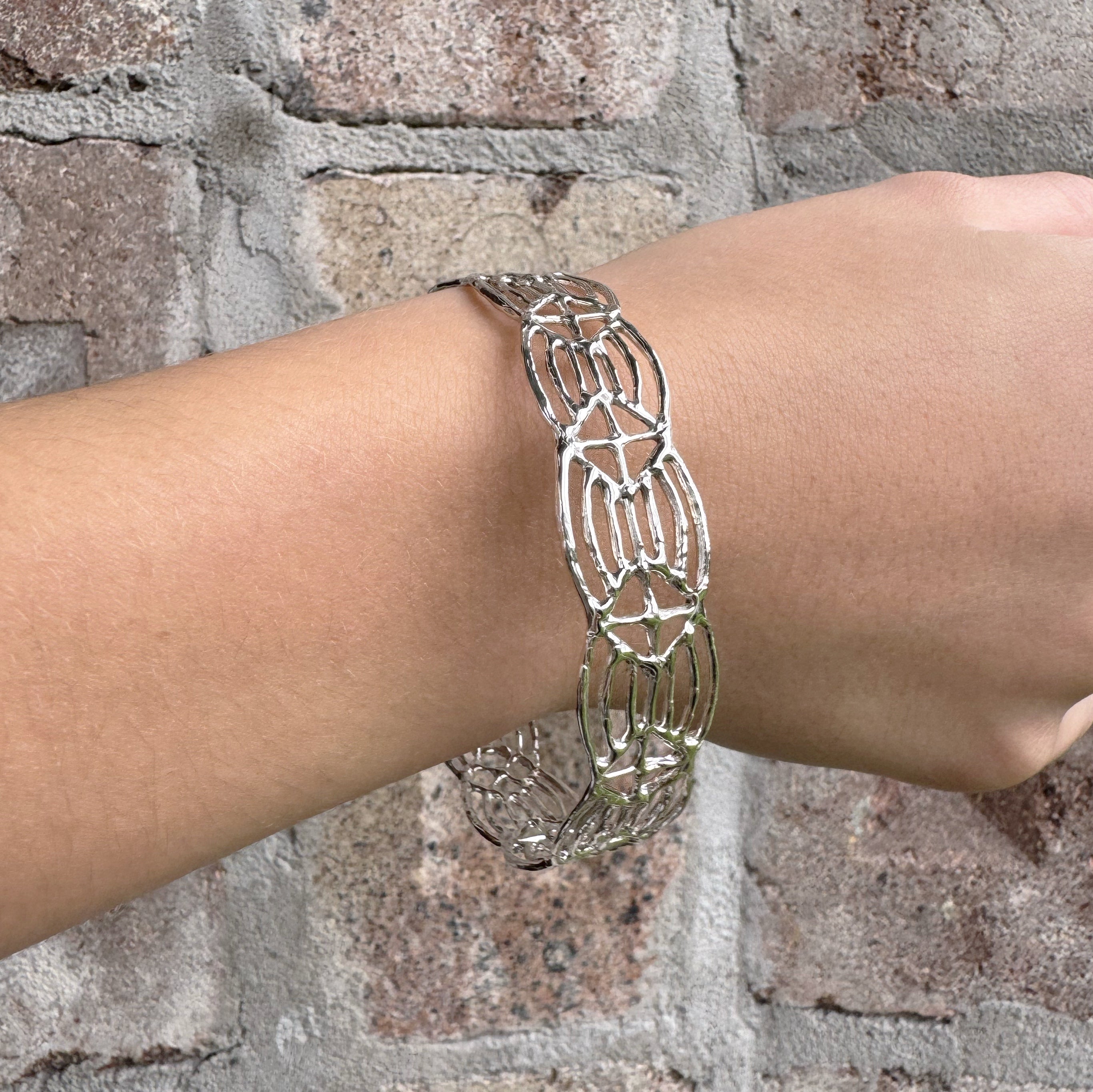Ribbon Bangle - Anna Vlahos