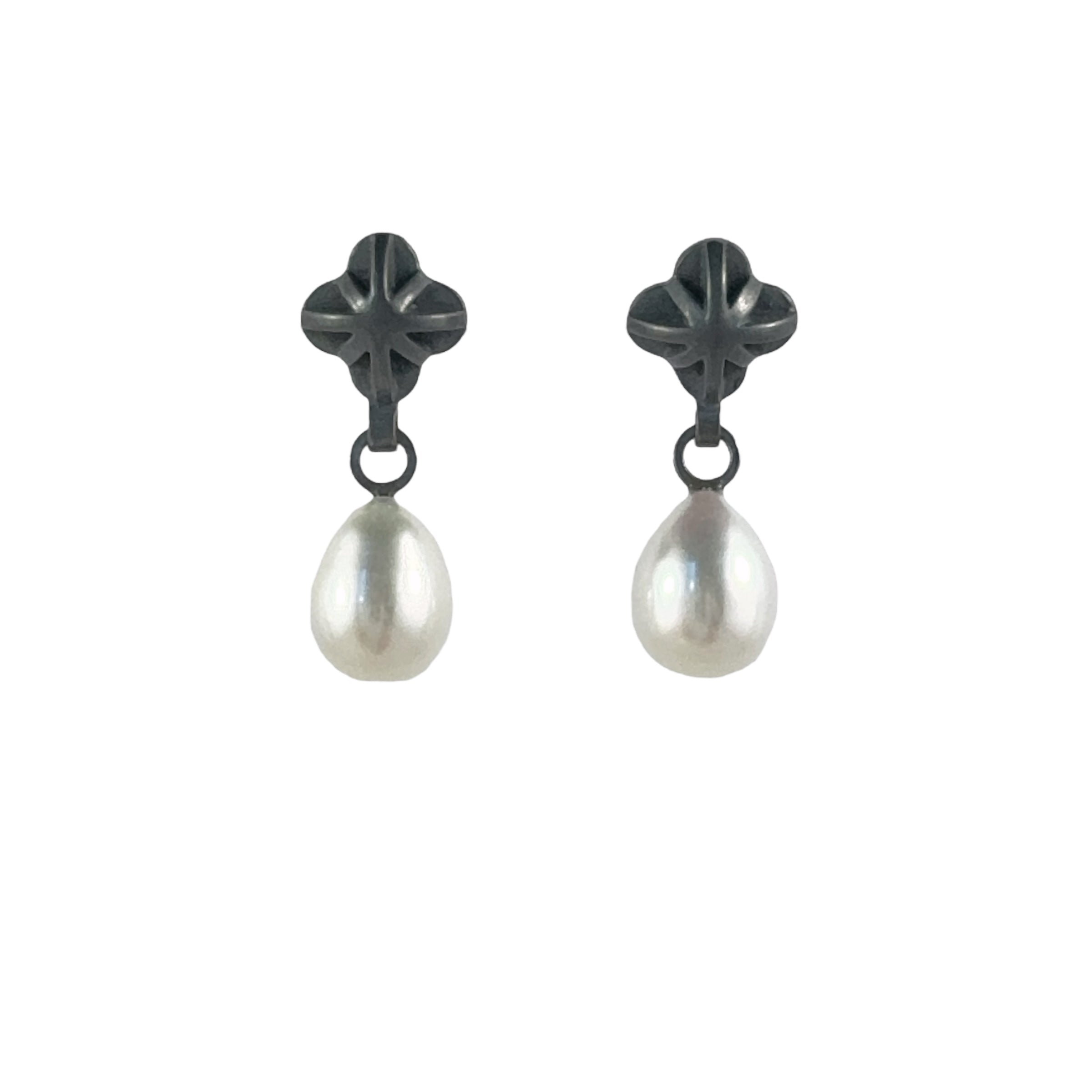Quatrefoil Pearl Drop Earrings - Erica Bello