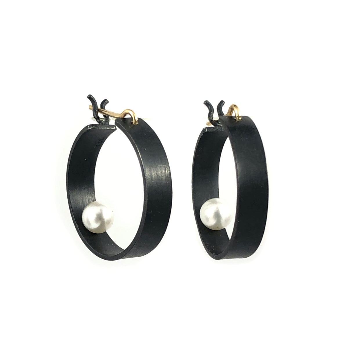 Square Hoop Medium - Kaoru Rogers