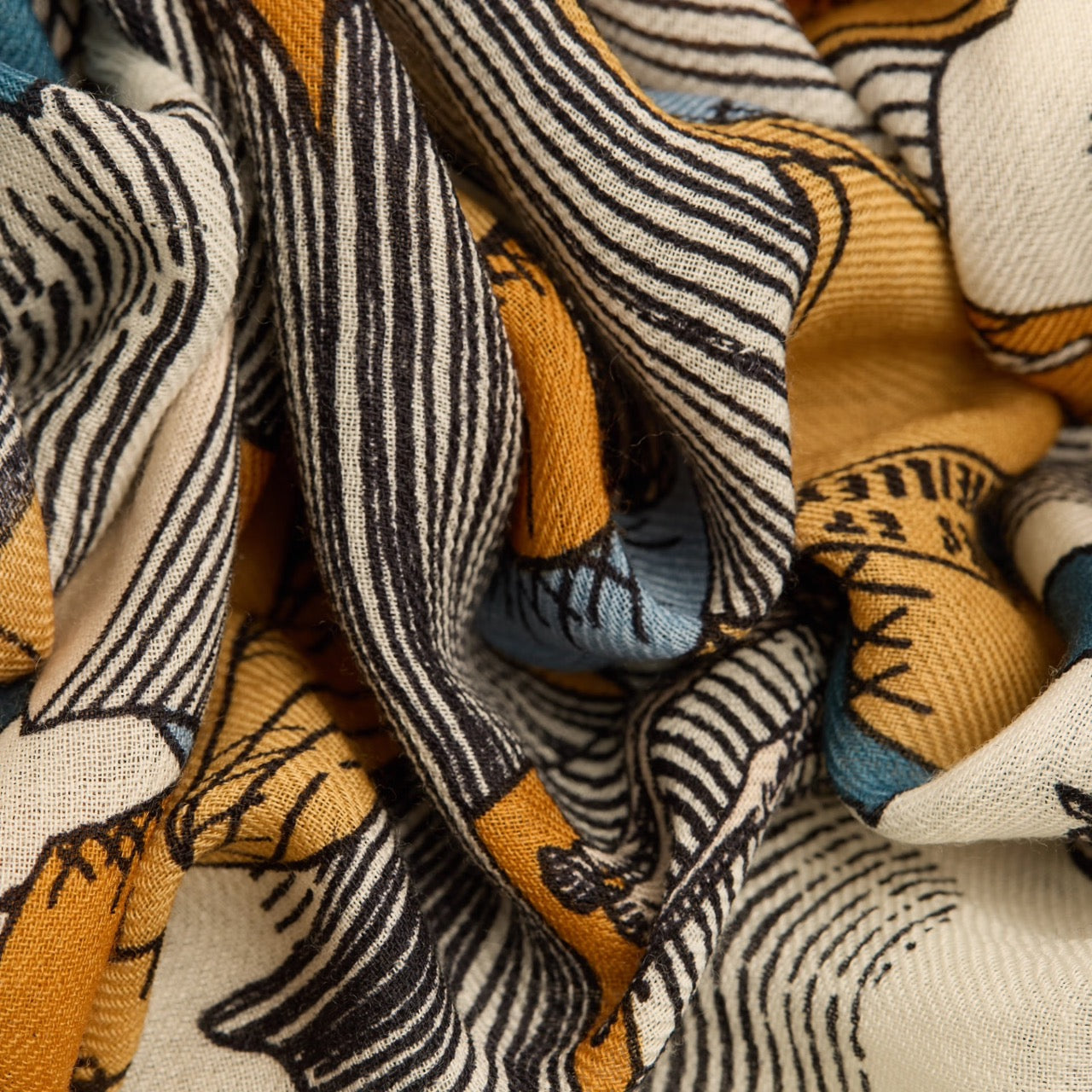 Editions Wool Scarf in Navy - Inoui Editions
