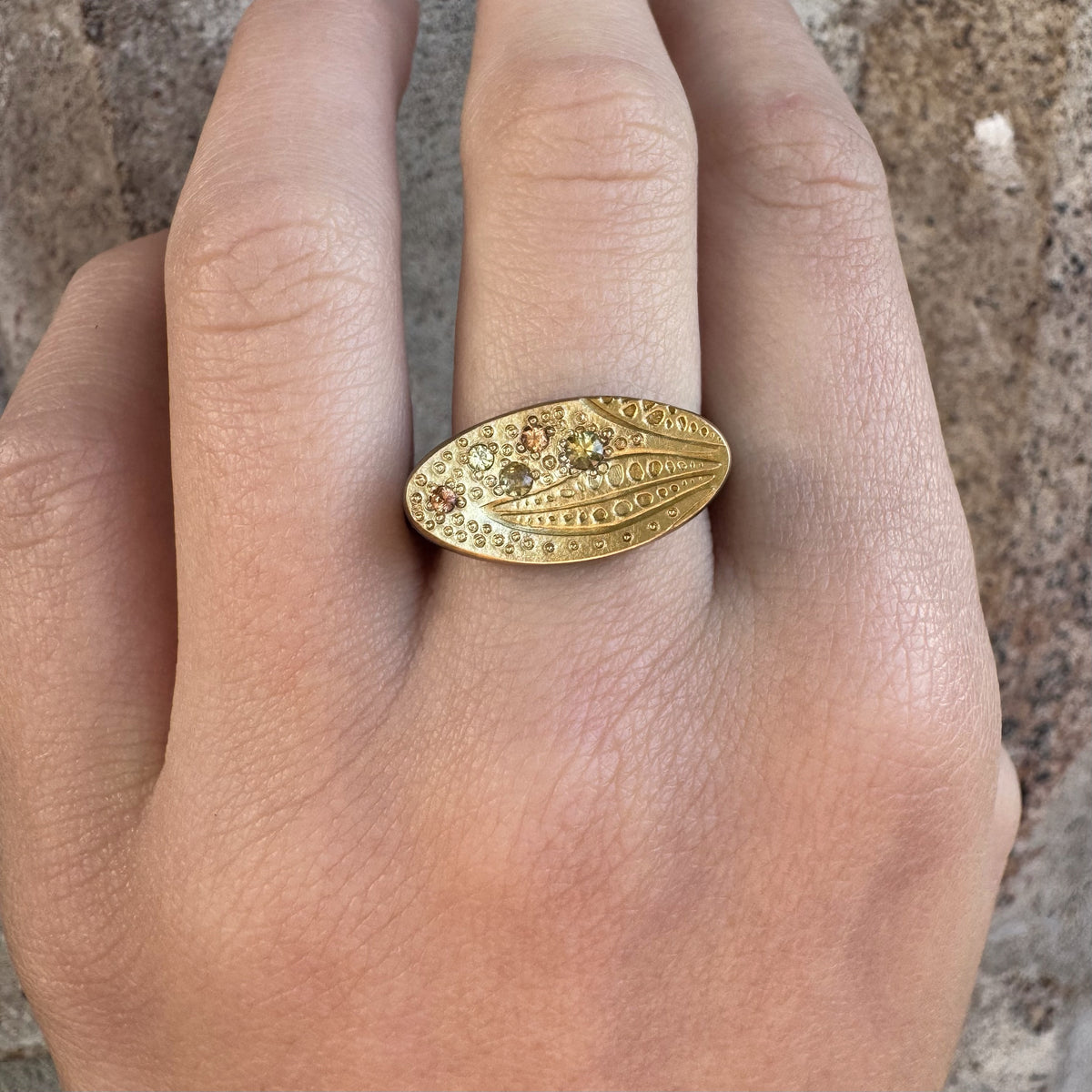 Dotty Leaf Ring - Robin Wells