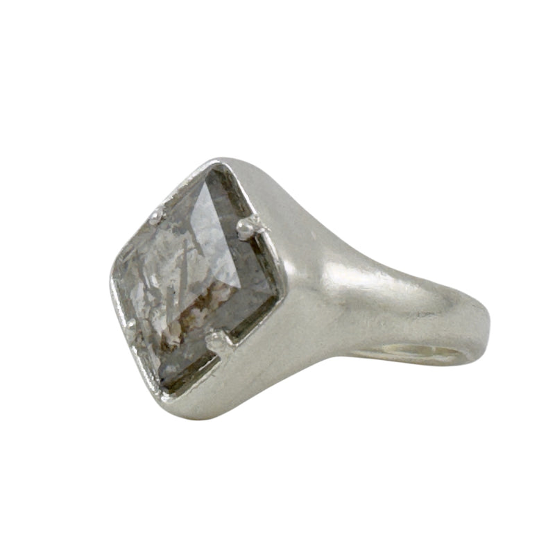 Silver Ring with Diamond - Atelier Narce