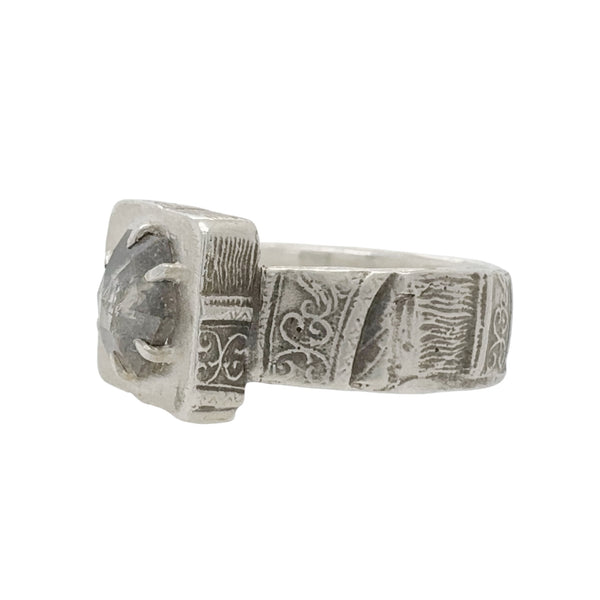 Silver Ring with Diamond - Atelier Narce