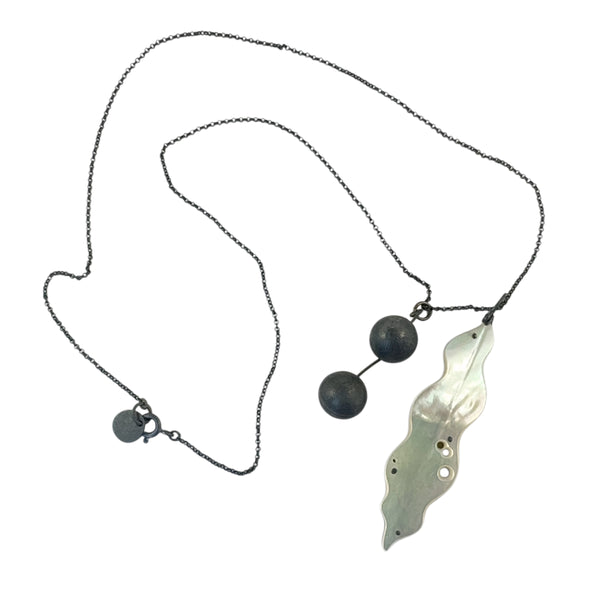 Tarata Mother of Pearl Necklace - Cynthia Nge