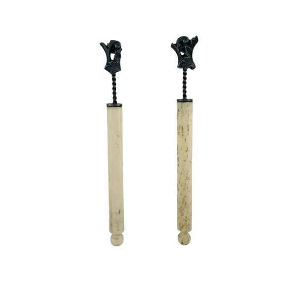 Porte Plume en Os Earrings - Cynthia Nge