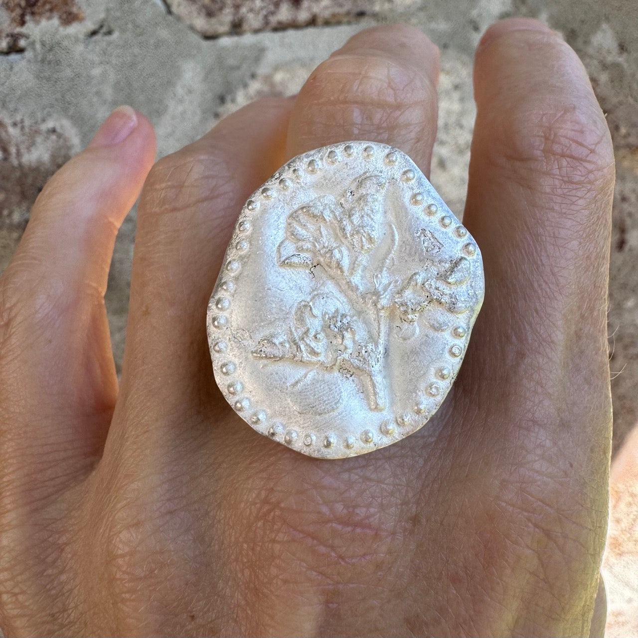 Embed Face Ring - Anja Jagsch