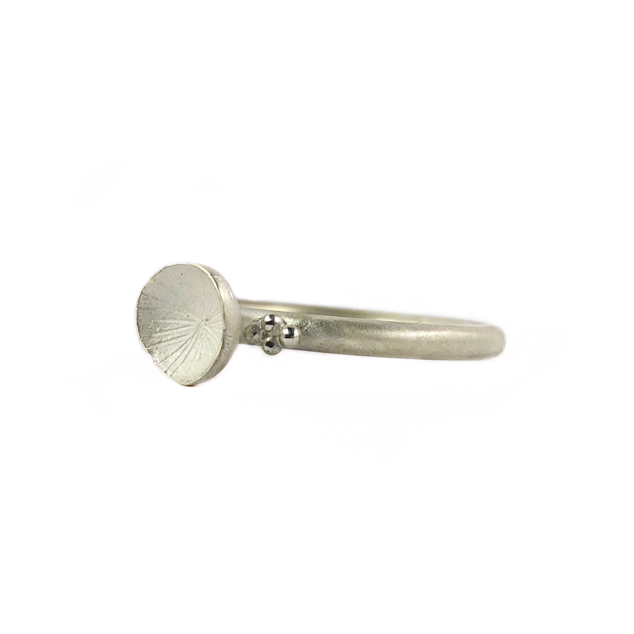 Stand Alone Ring - Danielle Lo