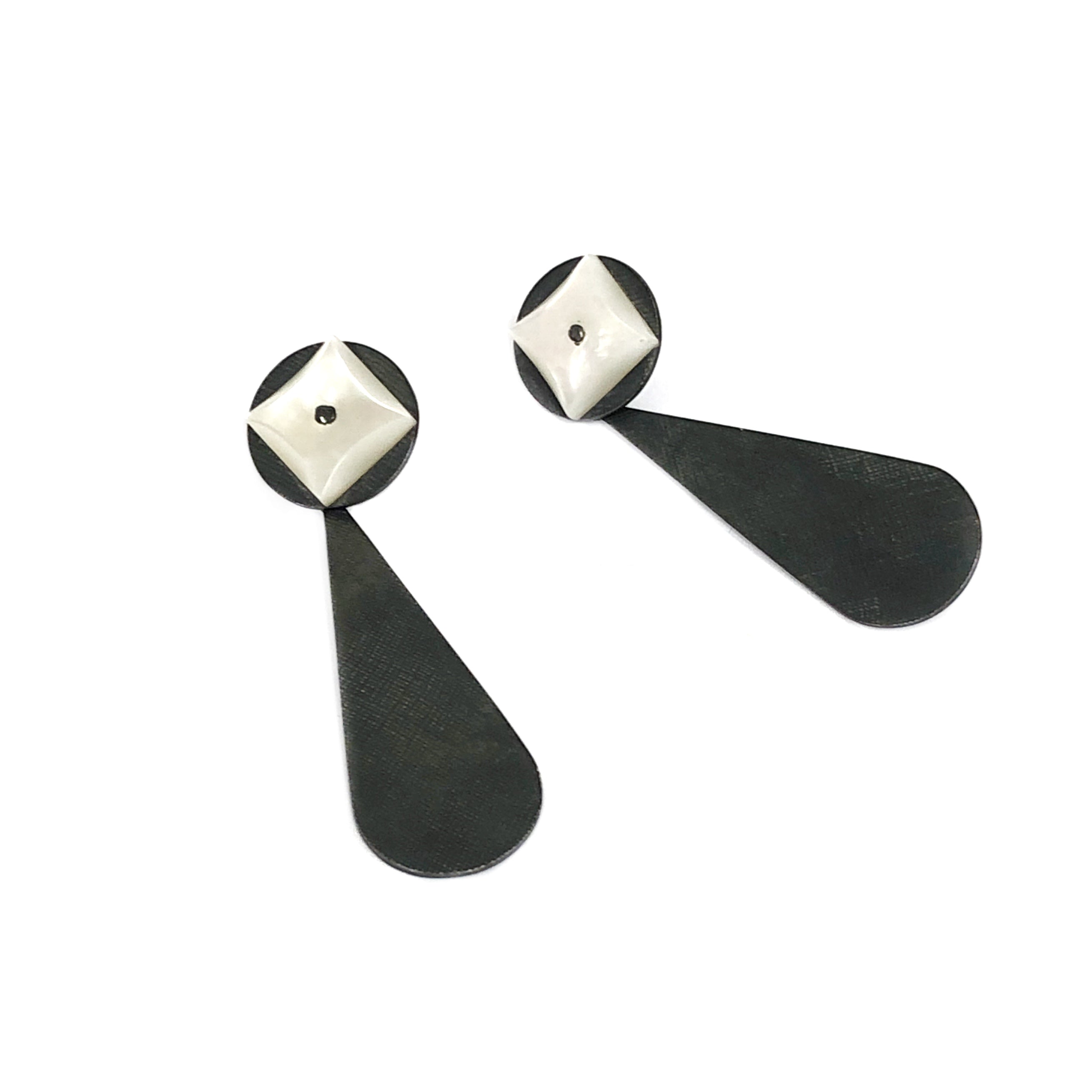 Stella Droplet Mother of Pearl Earrings - Cynthia Nge